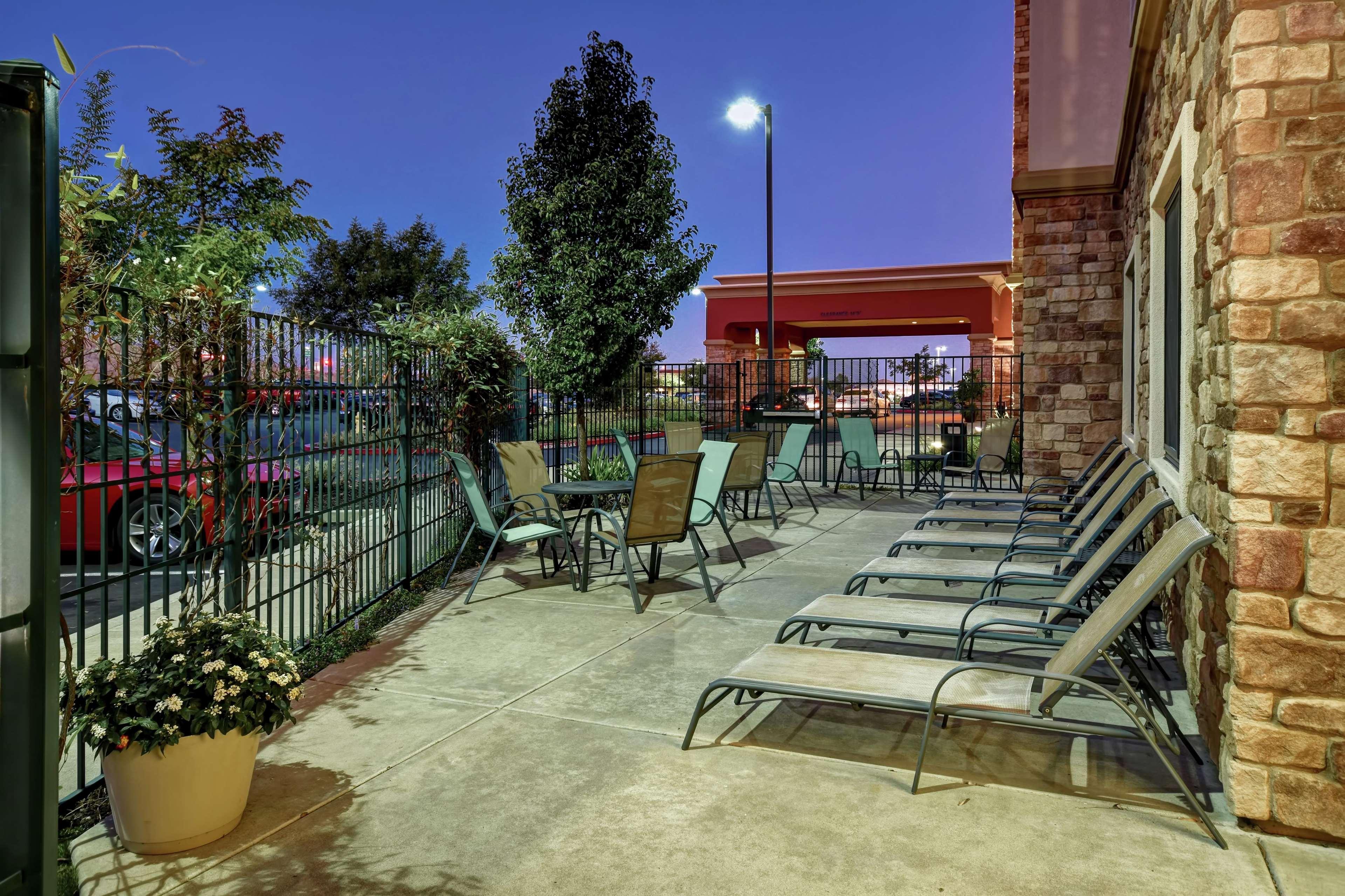 Hampton Inn & Suites Folsom Extérieur photo