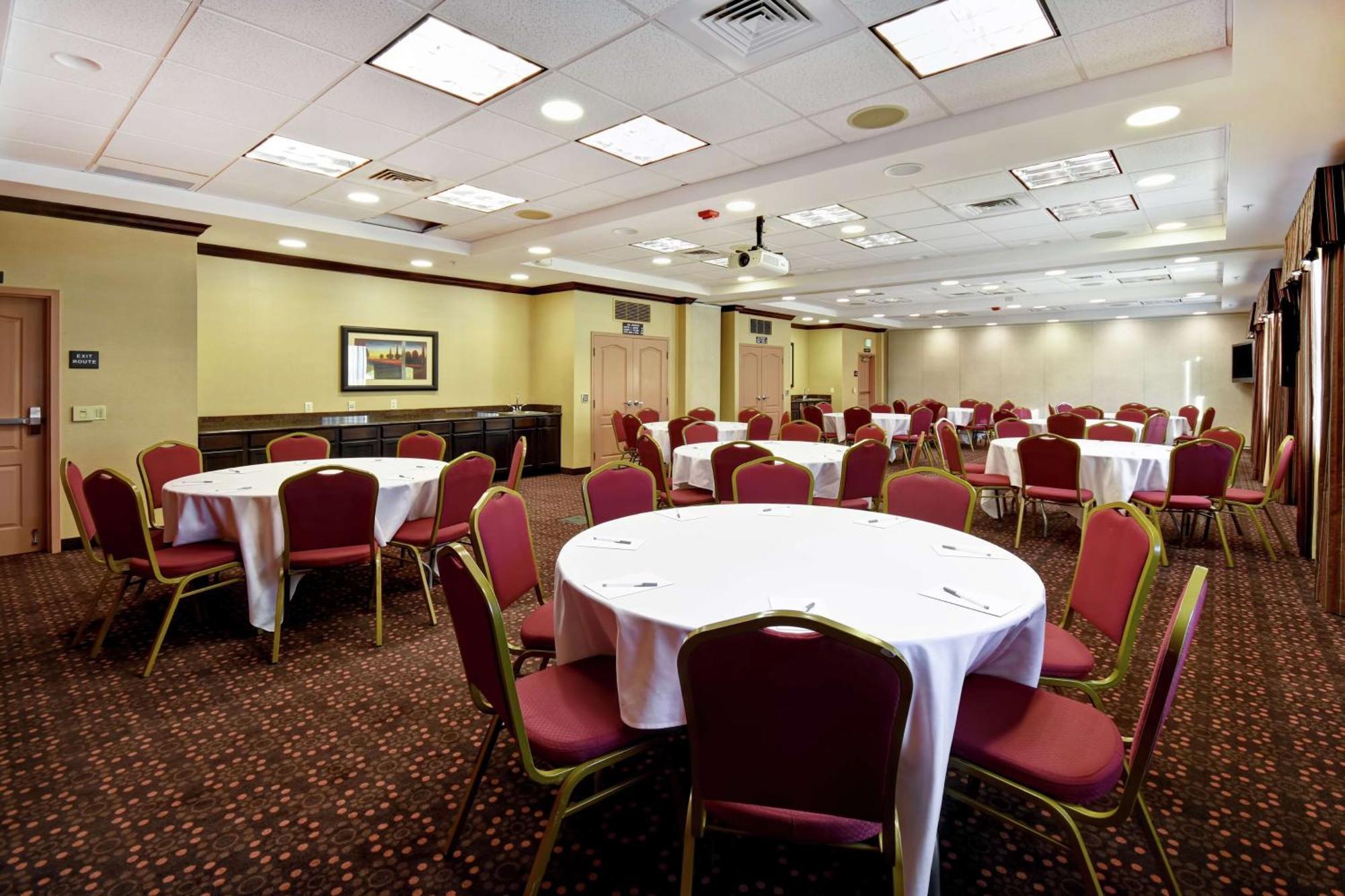 Hampton Inn & Suites Folsom Extérieur photo